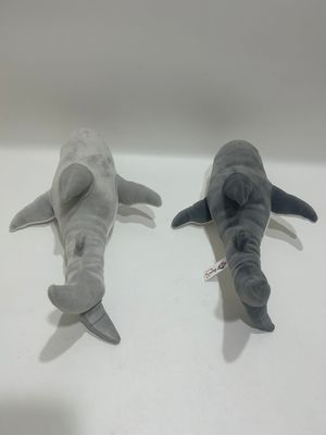 เด็กฉลามสีเทาสองคนชอบของขวัญที่สมบูรณ์แบบขายร้อนในปี 2023